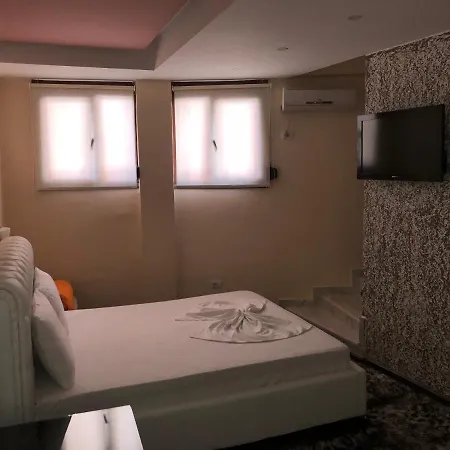 Grabova, Hotel *